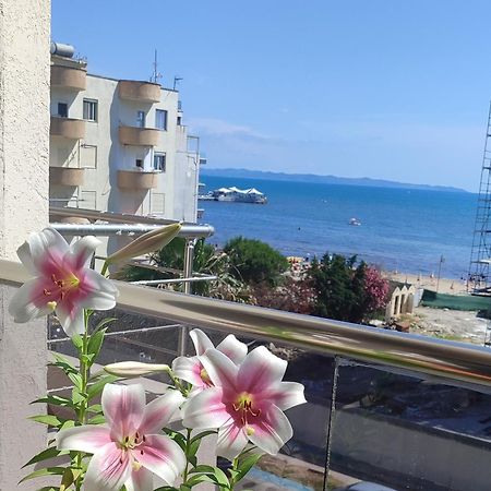 Maksimilian Apartament دراس المظهر الخارجي الصورة